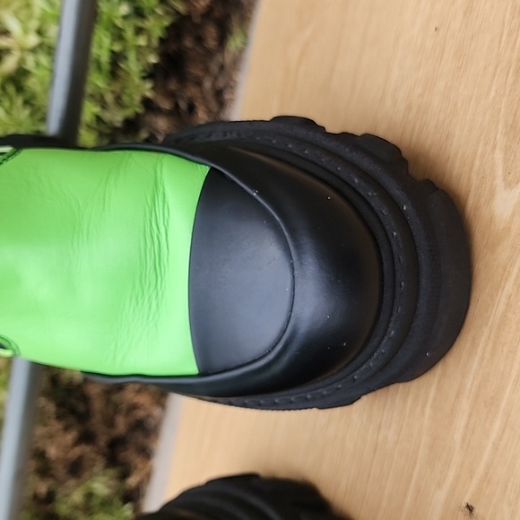 Ganni Lime Green Black Leather Chelsea Boot Size UE 35 MSRP $570 - Picture 8 of 14